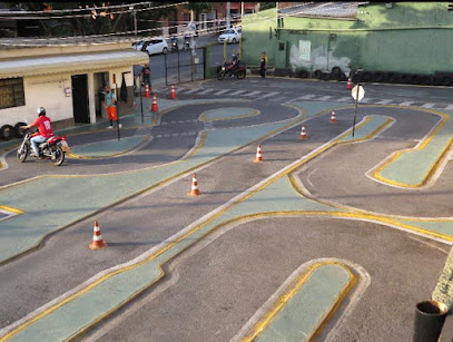 Moto Escola Ouro de Minas
